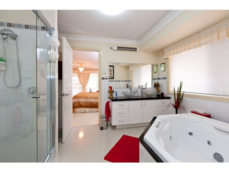 25 Seacrest Court, Raby Bay QLD 4163