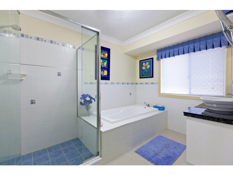 25 Seacrest Court, Raby Bay QLD 4163