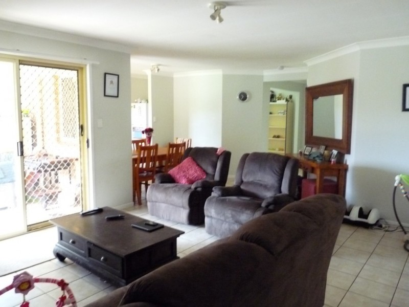 9 Manuela Street, Victoria Point QLD 4165