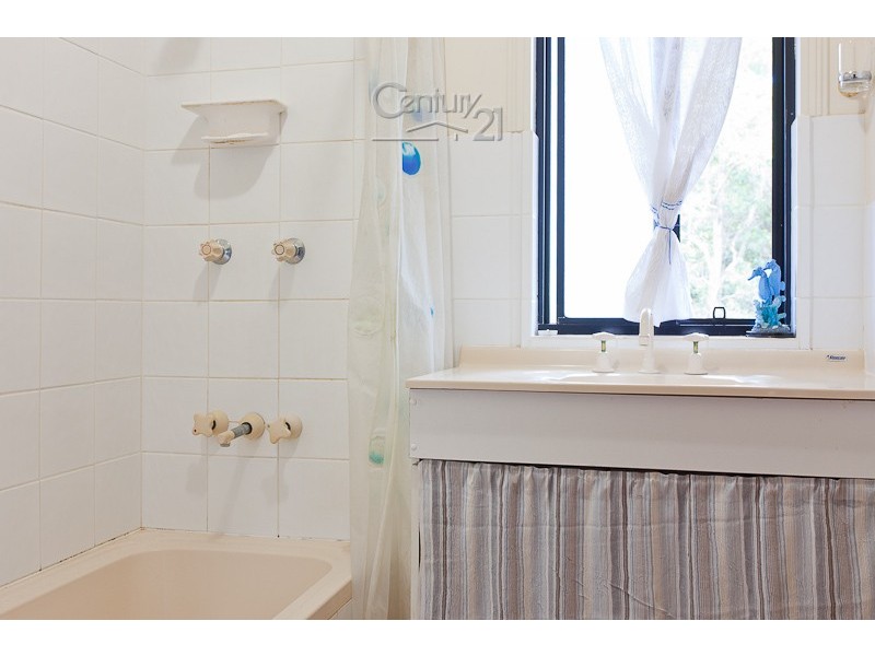 10 Peace Street, Lamb Island QLD 4184