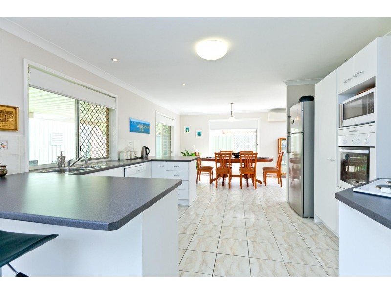 9 Parklands Court, Victoria Point QLD 4165