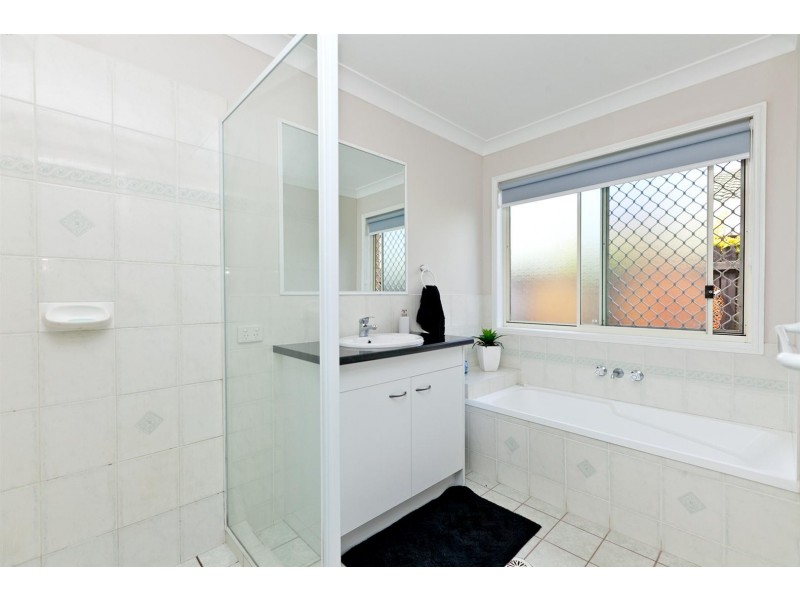 9 Parklands Court, Victoria Point QLD 4165