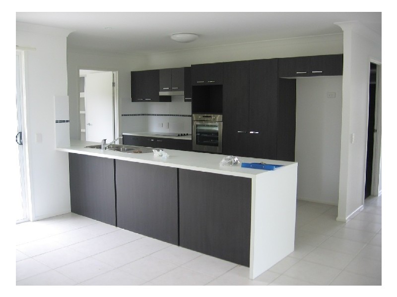 12 Aqua Crescent, Redland Bay QLD 4165