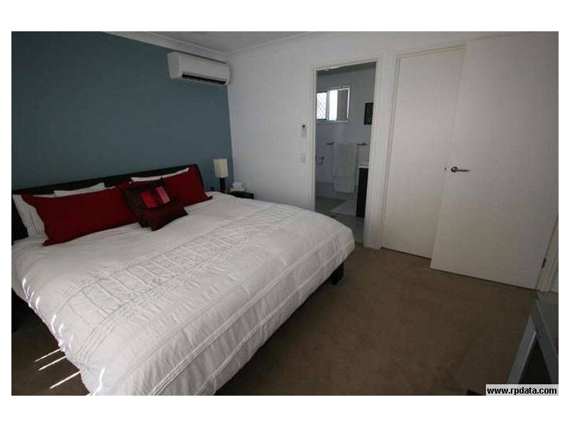 12 Aqua Crescent, Redland Bay QLD 4165