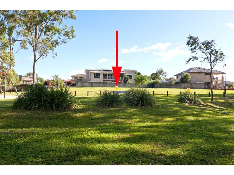 11 Sandy Cove Place, Redland Bay QLD 4165