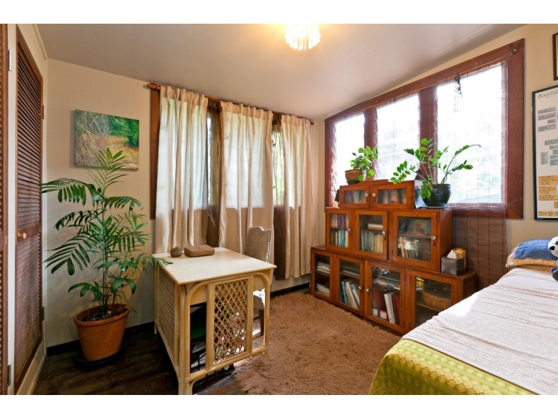 11 Aminya Street, Coochiemudlo Island QLD 4184