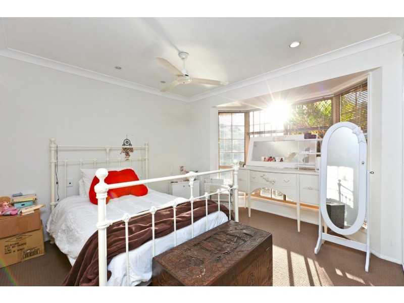 8 Turnberry Drive, Victoria Point QLD 4165