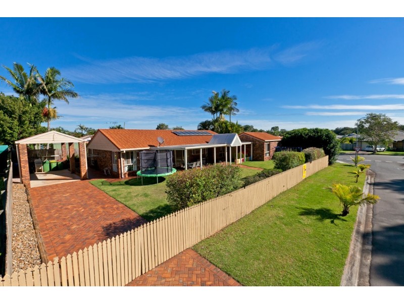 1 Regency Street, Victoria Point QLD 4165