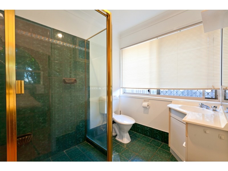 1 Regency Street, Victoria Point QLD 4165