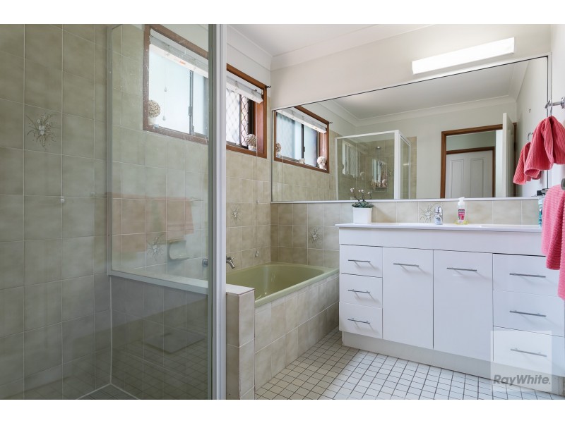 11 Muirhead Court, Victoria Point QLD 4165