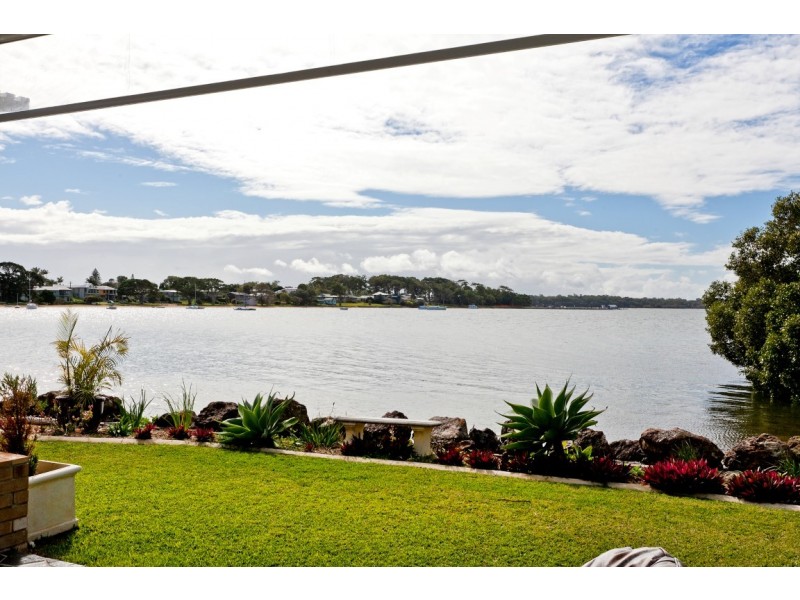 31 Base Street, Victoria Point QLD 4165