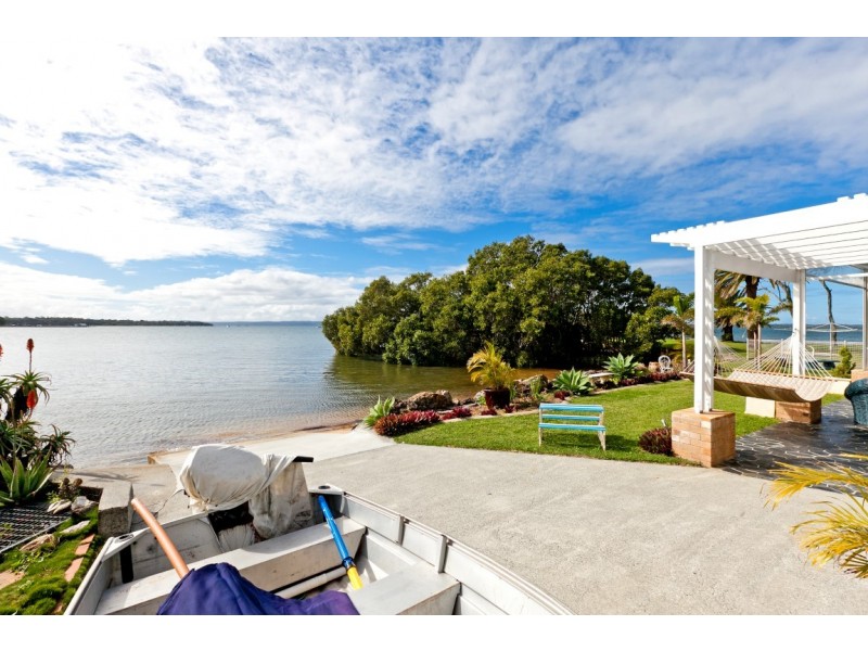31 Base Street, Victoria Point QLD 4165