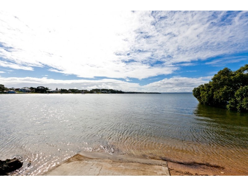 31 Base Street, Victoria Point QLD 4165