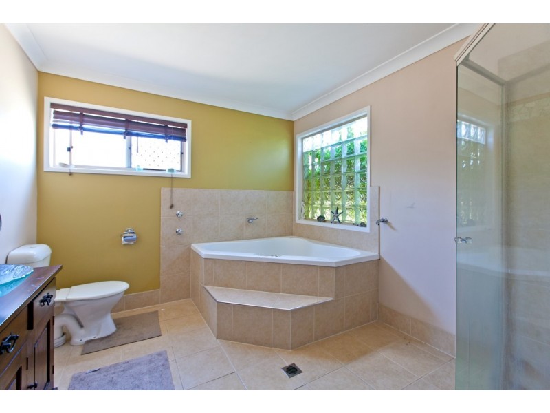 13 Hettwer Court, Victoria Point QLD 4165