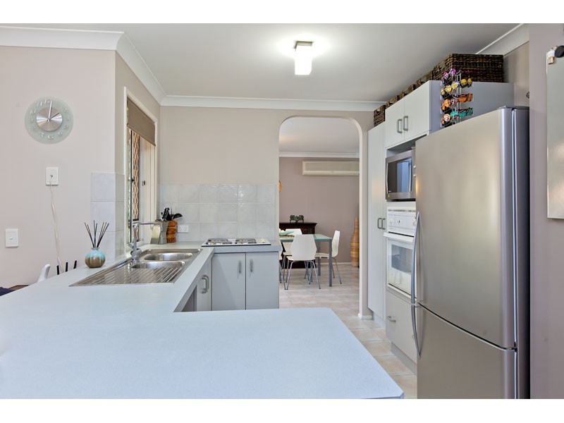 15 Spruce Avenue, Victoria Point QLD 4165