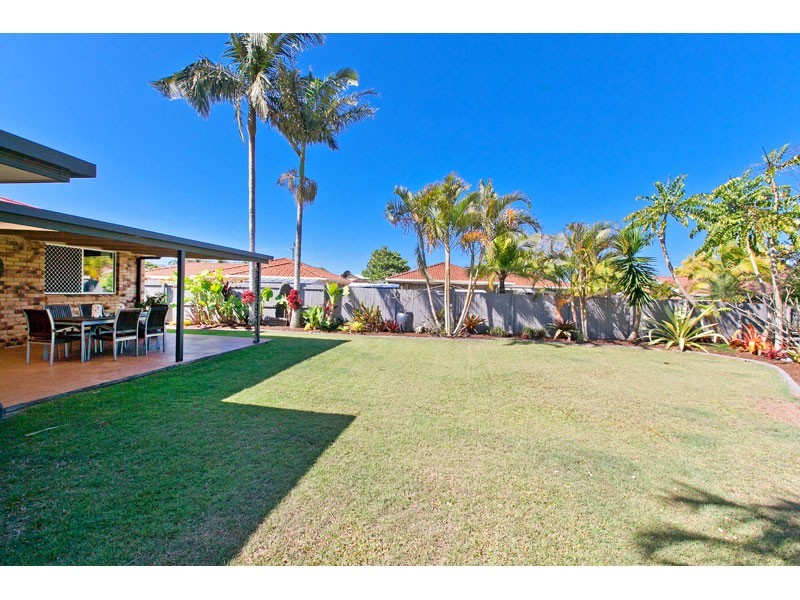 15 Spruce Avenue, Victoria Point QLD 4165