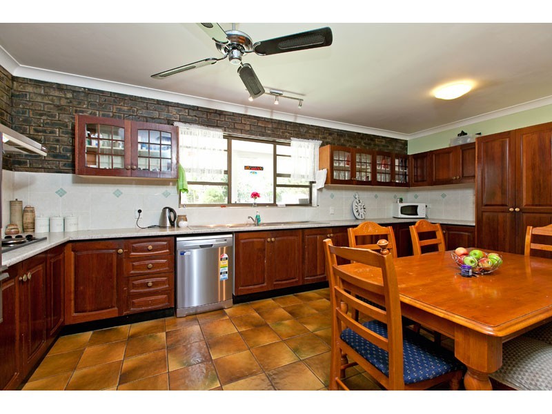 87 Whitehall Avenue, Birkdale QLD 4159