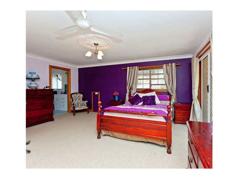 87 Whitehall Avenue, Birkdale QLD 4159