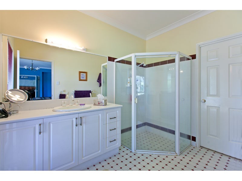 68-70 Kinross Road, Thornlands QLD 4164