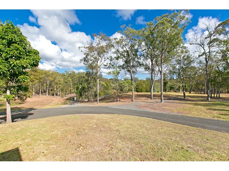 68-70 Kinross Road, Thornlands QLD 4164