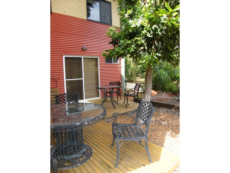 31 Perulpa Street, Coochiemudlo Island QLD 4184