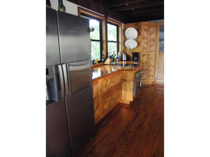 31 Perulpa Street, Coochiemudlo Island QLD 4184