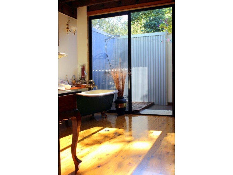 31 Perulpa Street, Coochiemudlo Island QLD 4184