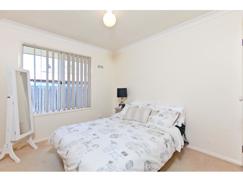 2 Club Crescent, Redland Bay QLD 4165