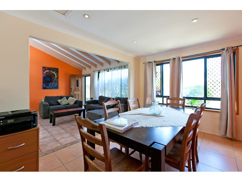 136 Sycamore Parade, Victoria Point QLD 4165