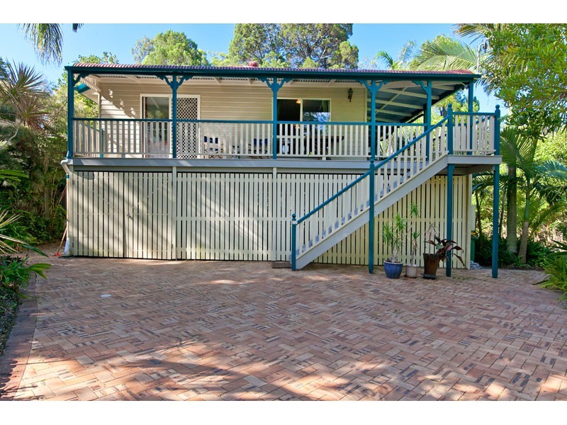 20 Shirley Street, Coochiemudlo Island QLD 4184