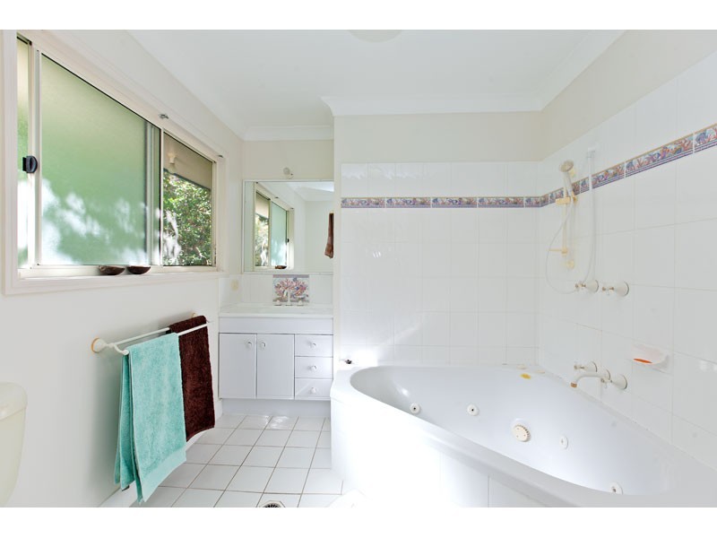 20 Shirley Street, Coochiemudlo Island QLD 4184