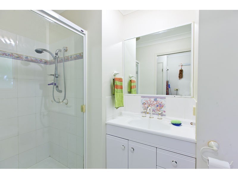 20 Shirley Street, Coochiemudlo Island QLD 4184