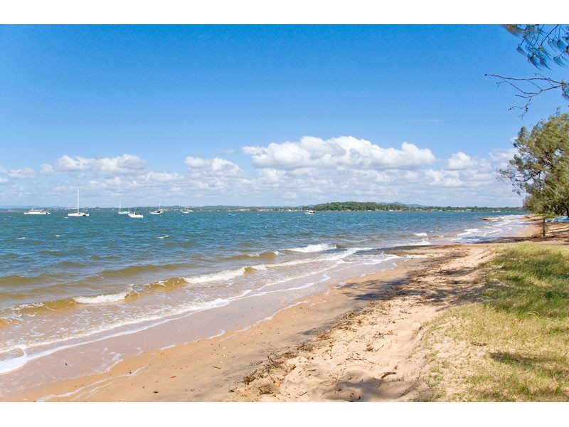 7 Perulpa Street, Coochiemudlo Island QLD 4184