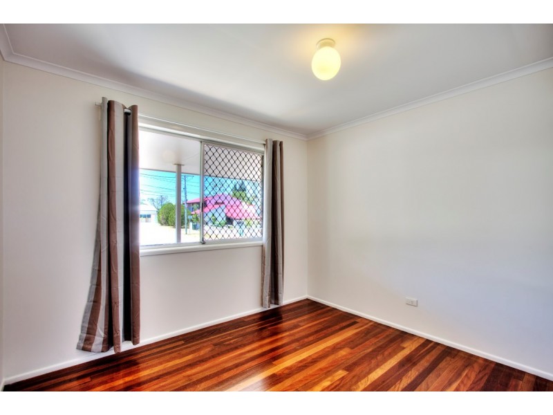 8 Francis Road, Shailer Park QLD 4128