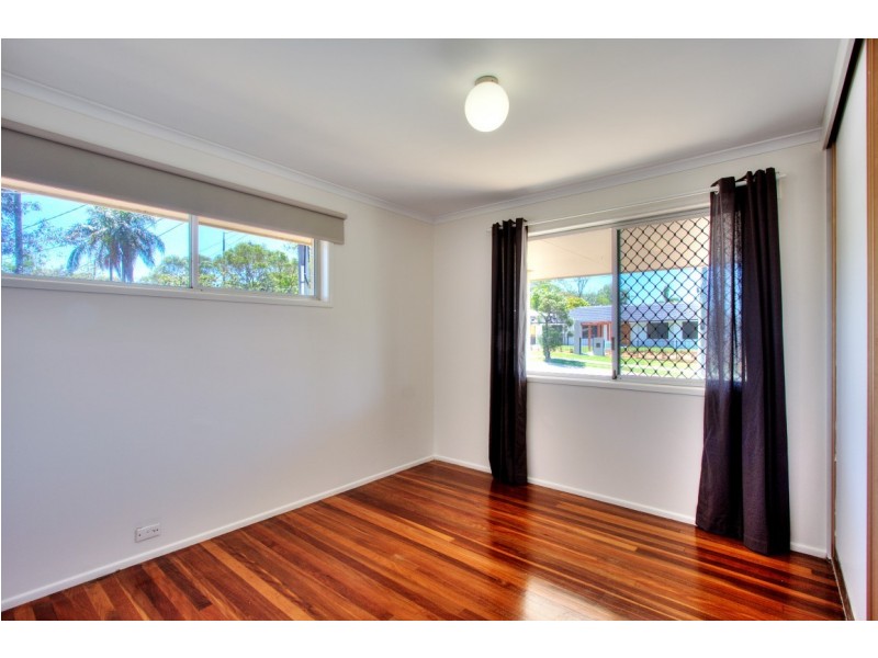 8 Francis Road, Shailer Park QLD 4128