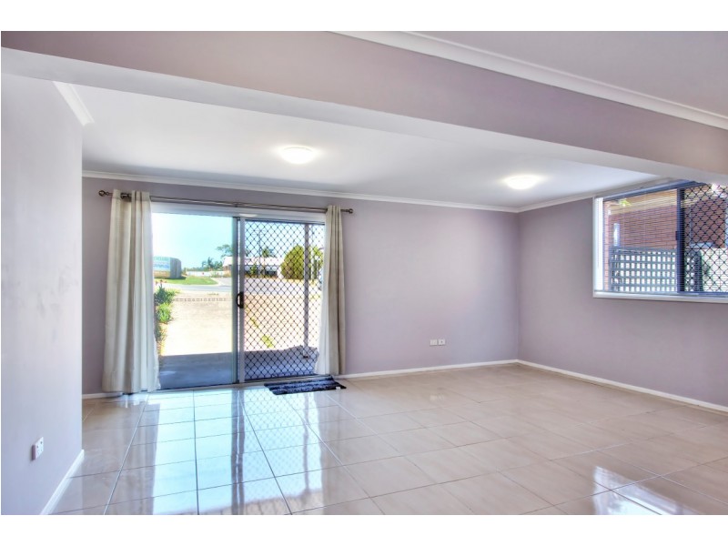 8 Francis Road, Shailer Park QLD 4128