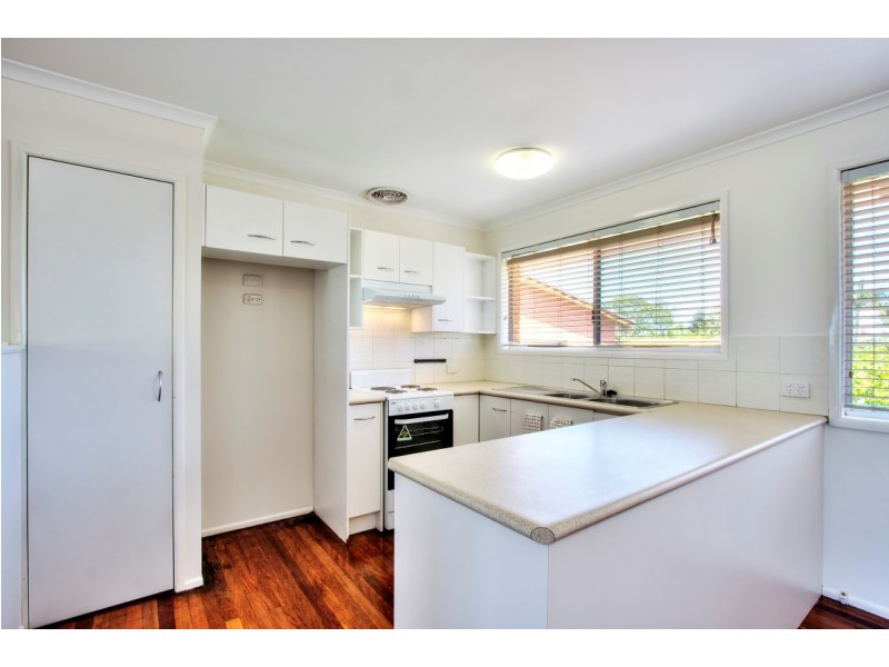 8 Francis Road, Shailer Park QLD 4128