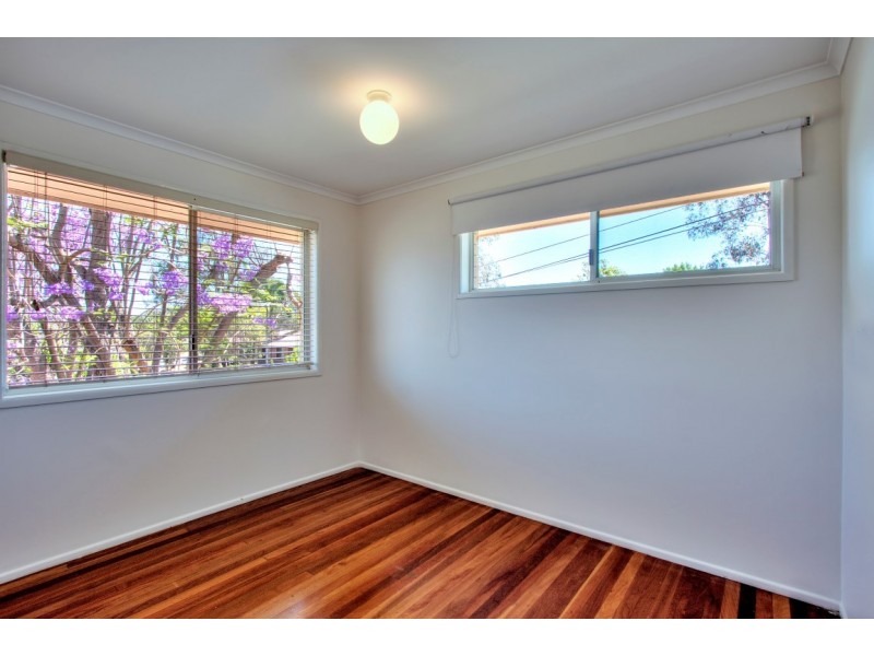 8 Francis Road, Shailer Park QLD 4128