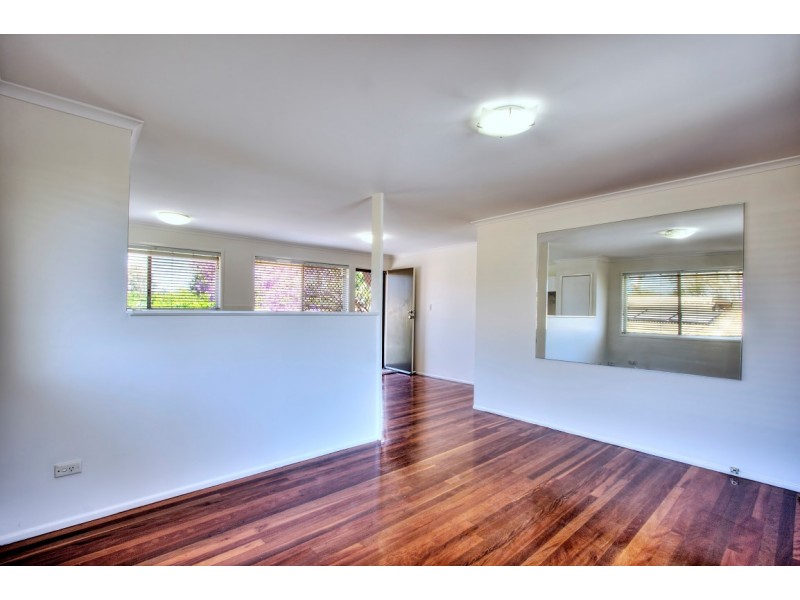 8 Francis Road, Shailer Park QLD 4128