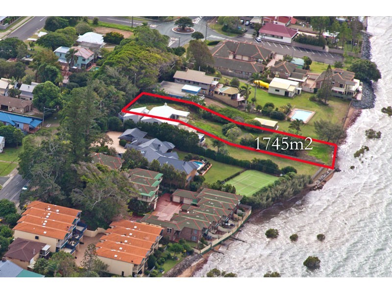 137 Shore Street North, Cleveland QLD 4163