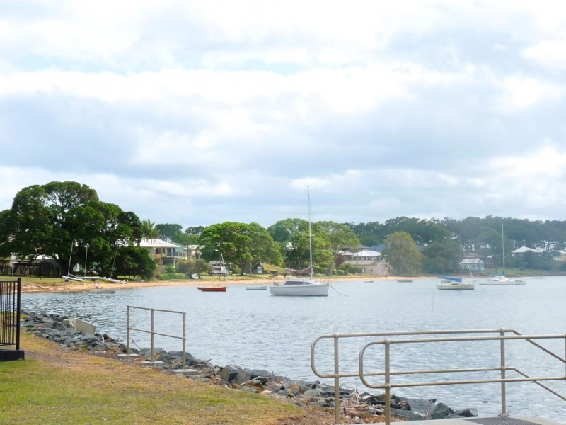 9 Base Street, Victoria Point QLD 4165