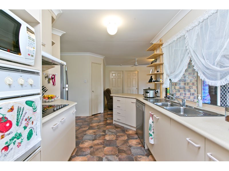 52 Poinciana Avenue, Victoria Point QLD 4165