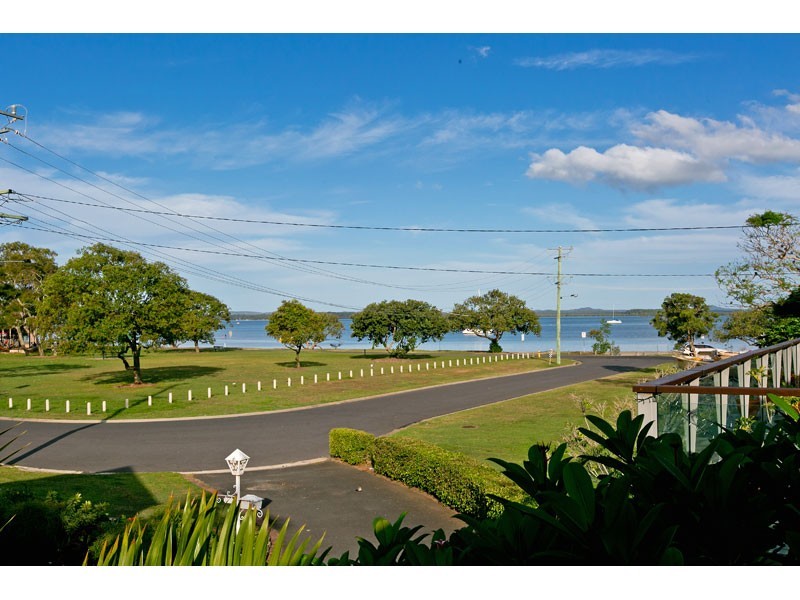 9 Beach Court, Victoria Point QLD 4165