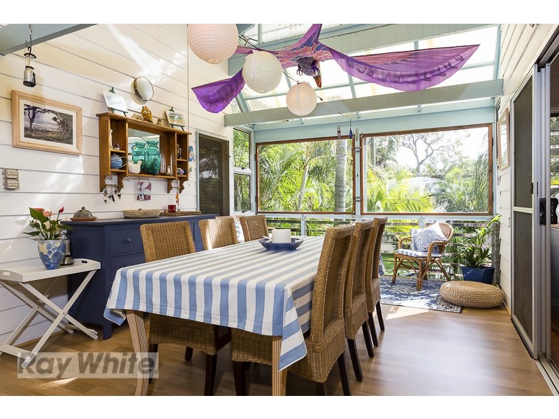 5 Mareela Street, Coochiemudlo Island QLD 4184