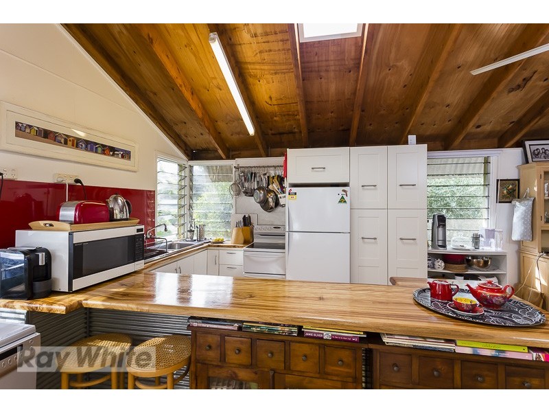 5 Mareela Street, Coochiemudlo Island QLD 4184