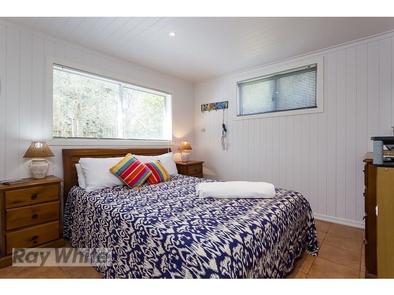 5 Mareela Street, Coochiemudlo Island QLD 4184