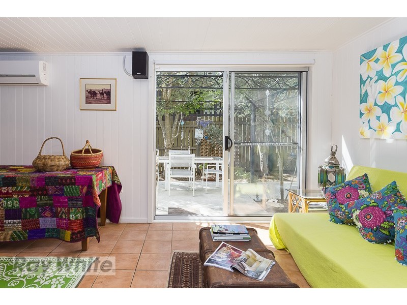 5 Mareela Street, Coochiemudlo Island QLD 4184