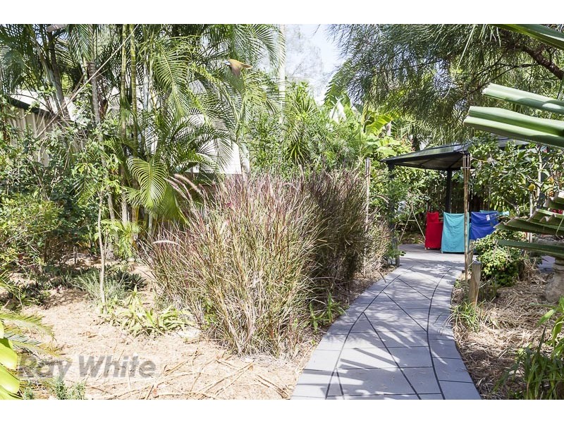 5 Mareela Street, Coochiemudlo Island QLD 4184