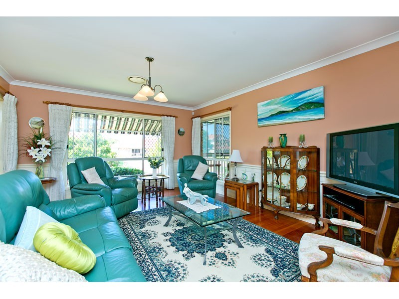 2 Beachside Court, Victoria Point QLD 4165