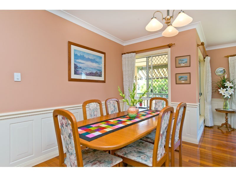 2 Beachside Court, Victoria Point QLD 4165